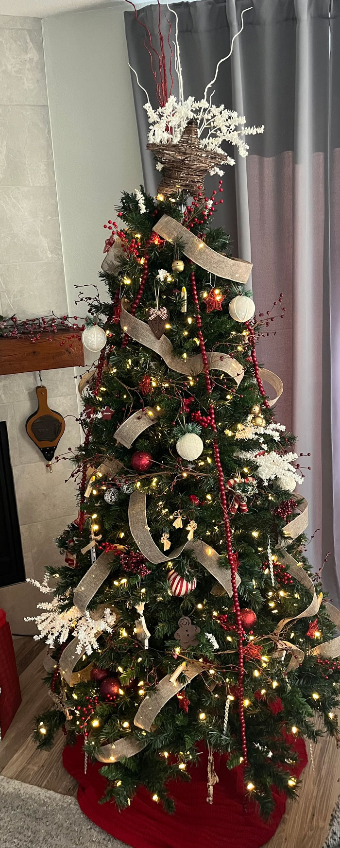 christmas tree decorating
